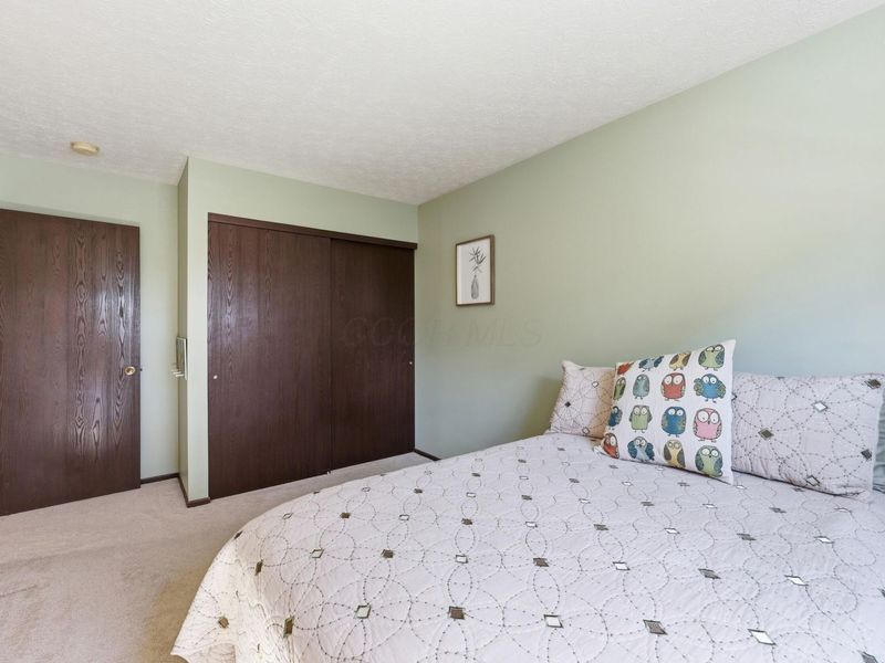 3858 Cypress Creek Drive, Columbus, OH 43228 Photo 23