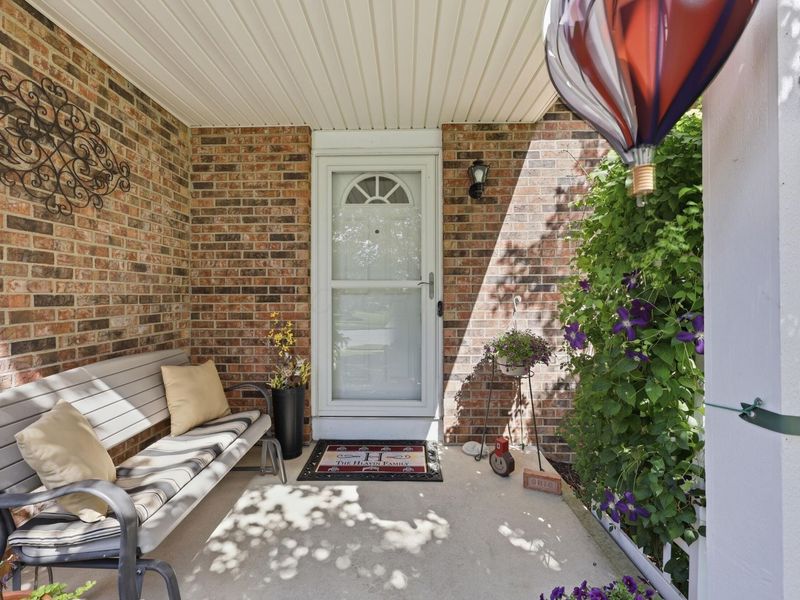 3858 Cypress Creek Drive, Columbus, OH 43228 Photo 4