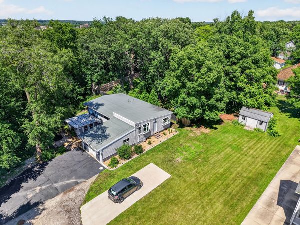 300 Adams Street , Ottawa, IL 61350