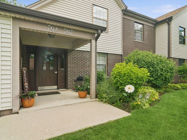 763 White Pine Road , Unit 5A2, Buffalo Grove, IL 60089