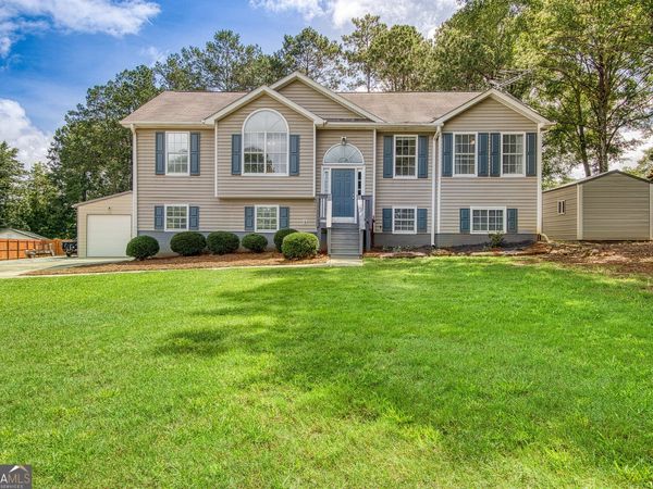 29 Pecan Lake Court, Sharpsburg, GA 30277