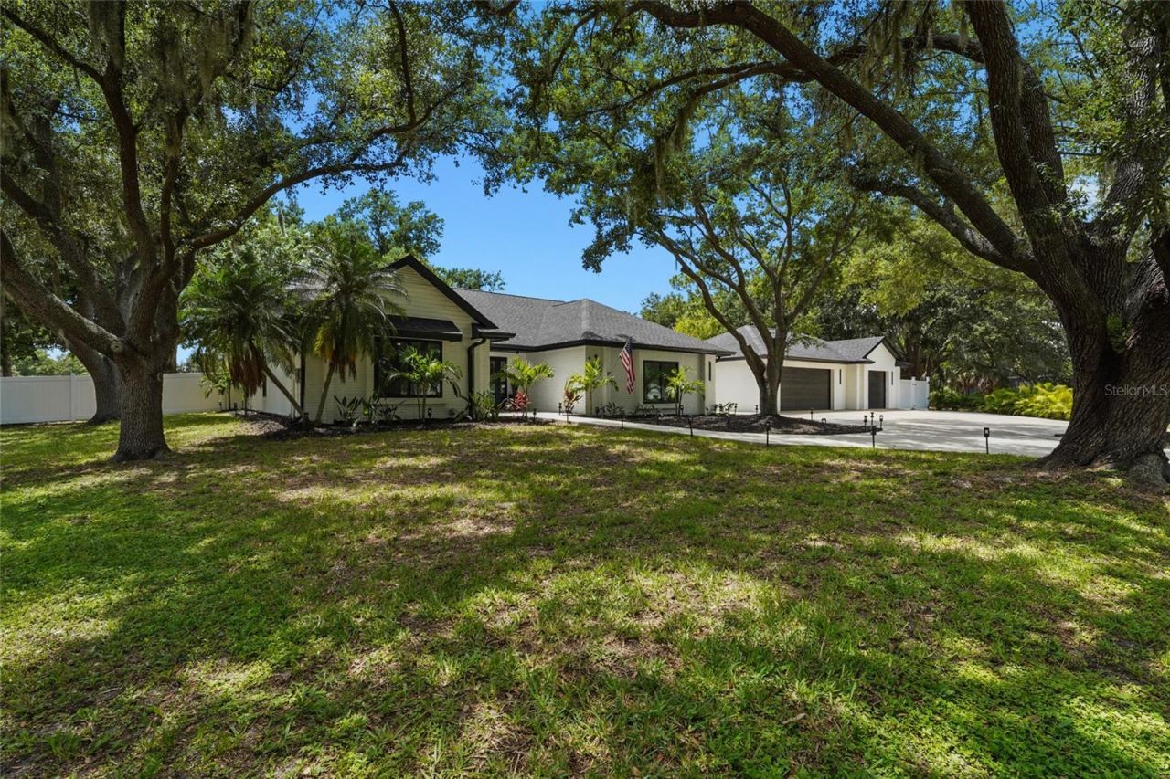 906 136th Street E, Bradenton, FL 34212 Photo