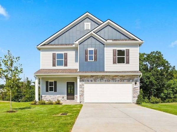 617 Nightengale Ridge Dr, Columbia, TN 38401