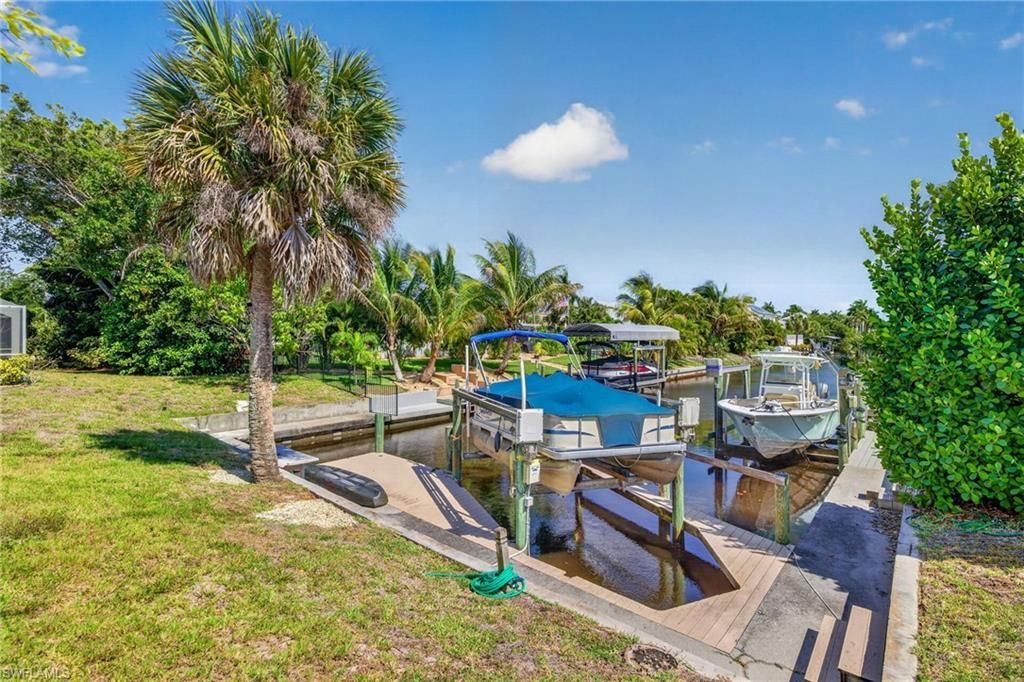 27001 Harbor Dr, Bonita Springs, FL 34135 Photo