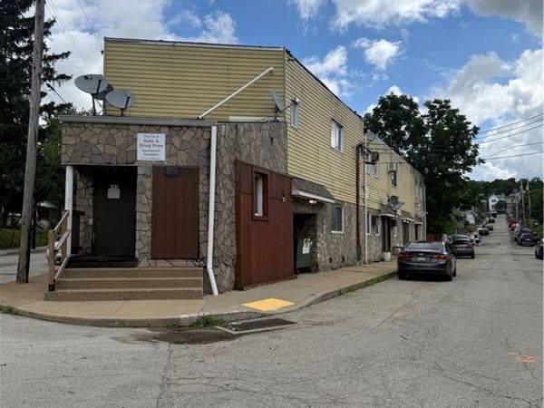 161 Hall Ave , Washington, PA 15301