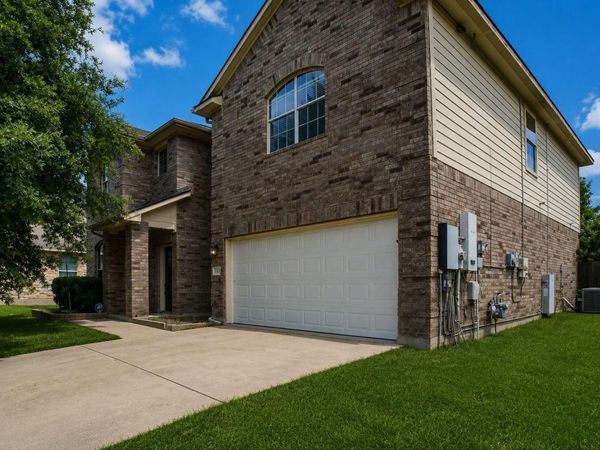 18305 Lake Edge CT, Pflugerville, TX 78660