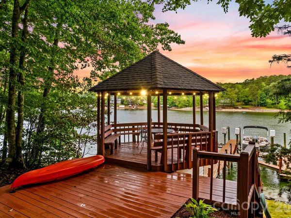 8460 Keven Circle, Sherrills Ford, NC 28673