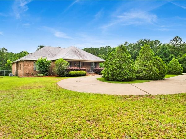 13775 Howells Ferry Road, Wilmer, AL 36587