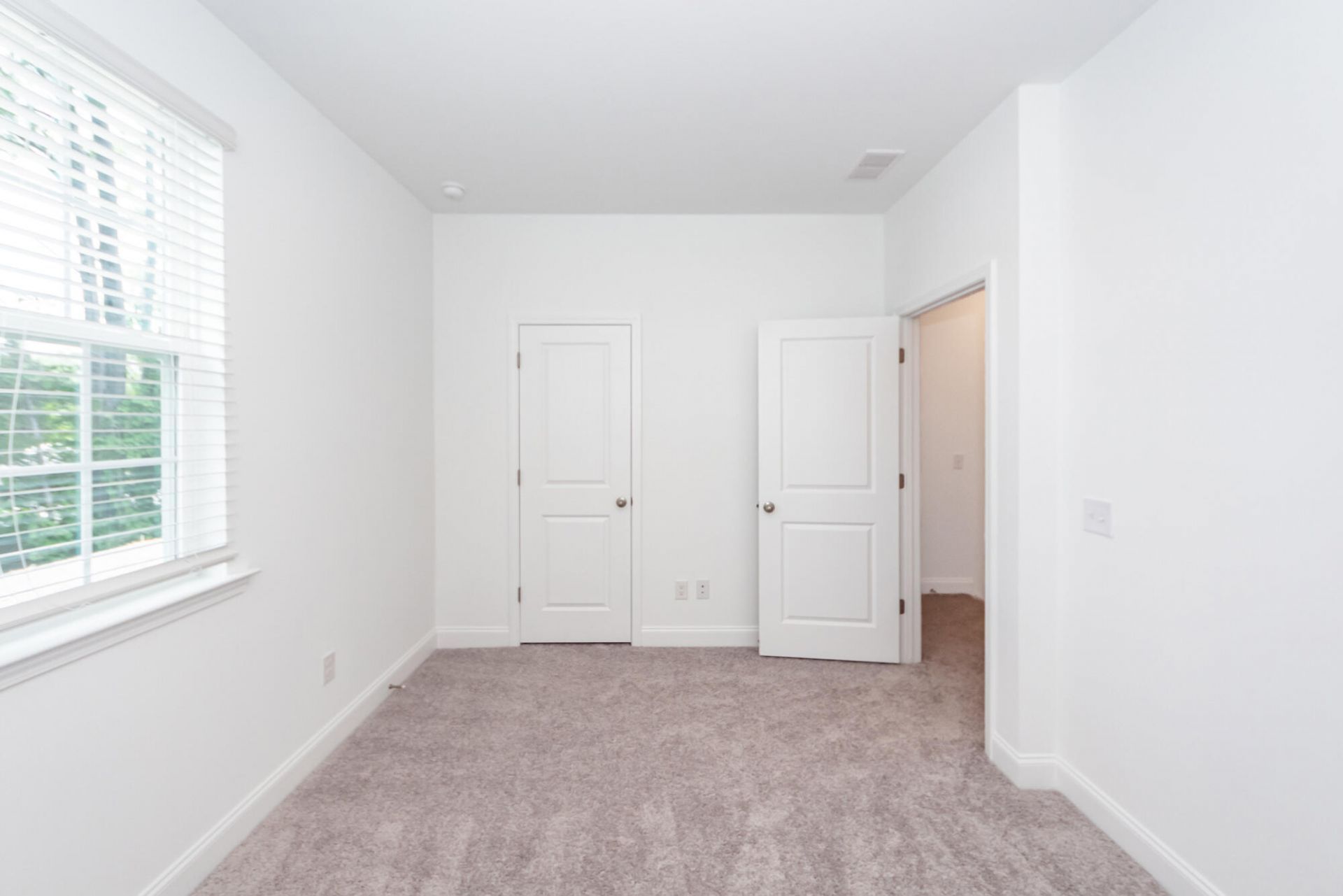 302 Twin Rivers Drive Photo 31