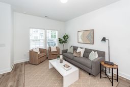 302 Twin Rivers Drive photo 4