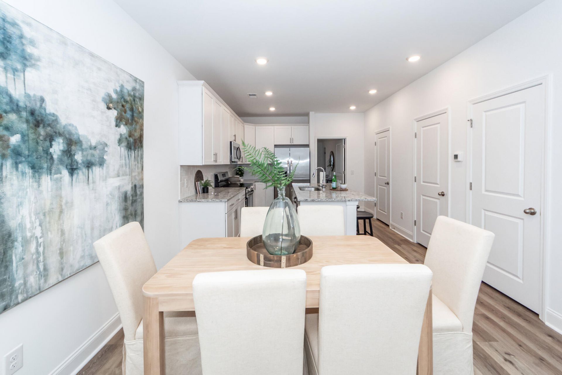 302 Twin Rivers Drive Photo 9