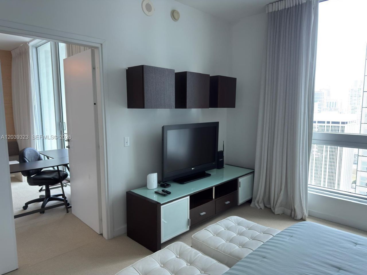 300 S Biscayne Blvd , Unit T-3703, Miami, FL 33131 Photo