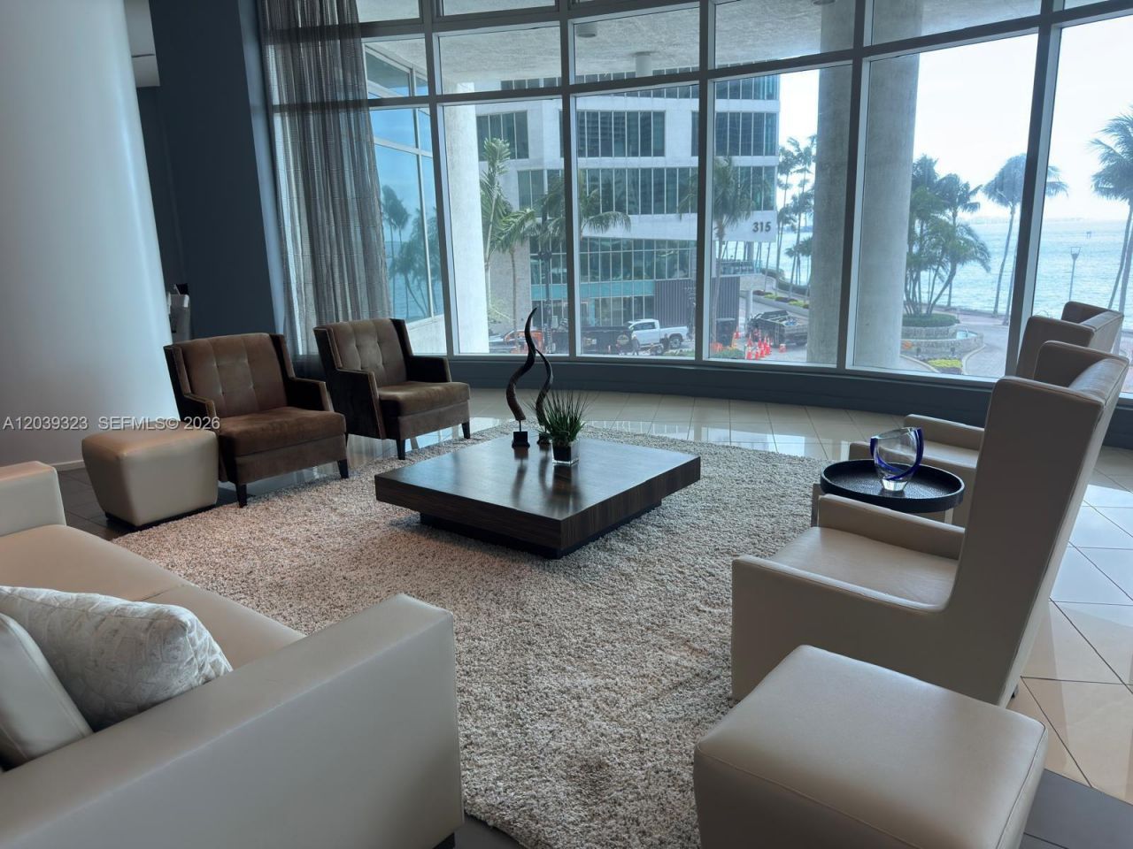 300 S Biscayne Blvd , Unit T-3703, Miami, FL 33131 Photo
