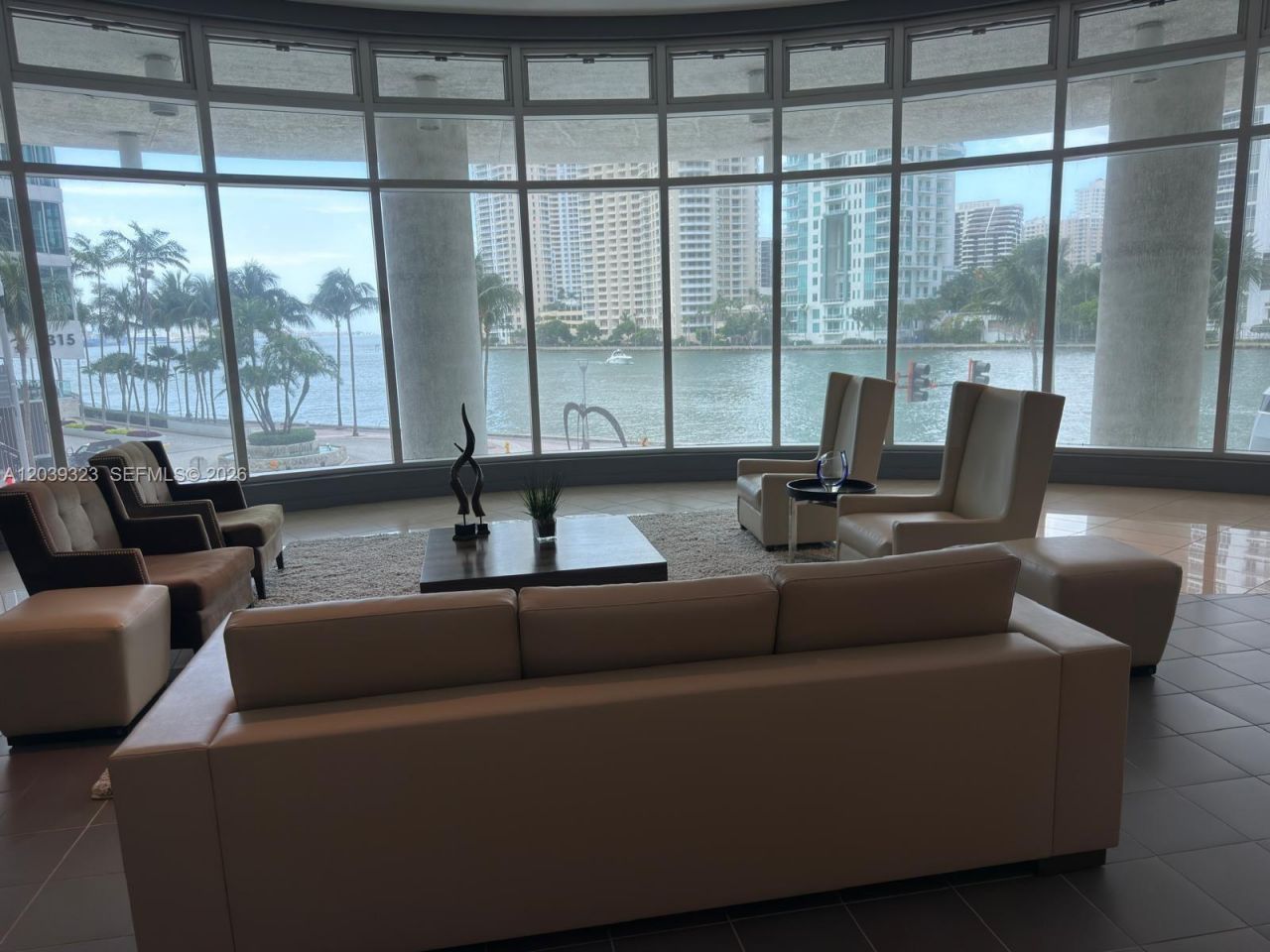 300 S Biscayne Blvd , Unit T-3703, Miami, FL 33131 Photo