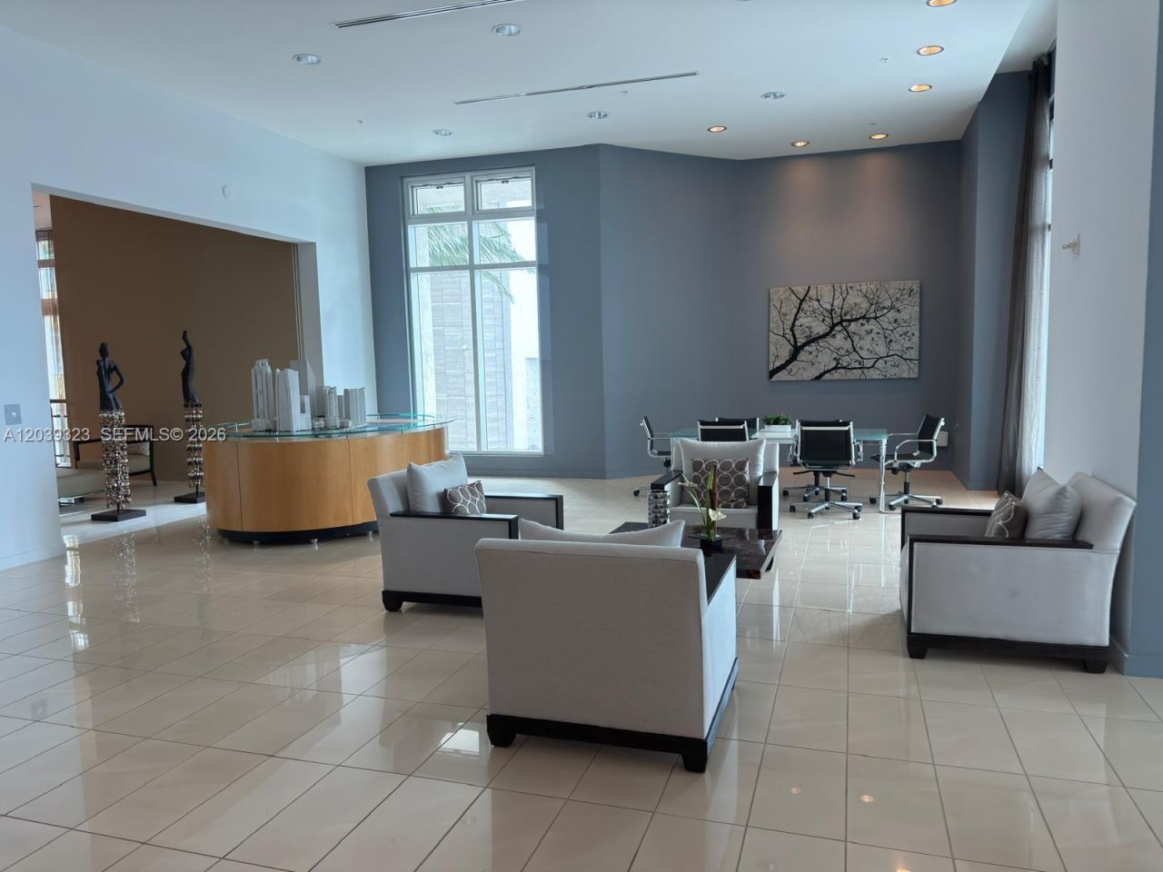 300 S Biscayne Blvd , Unit T-3703, Miami, FL 33131 Photo