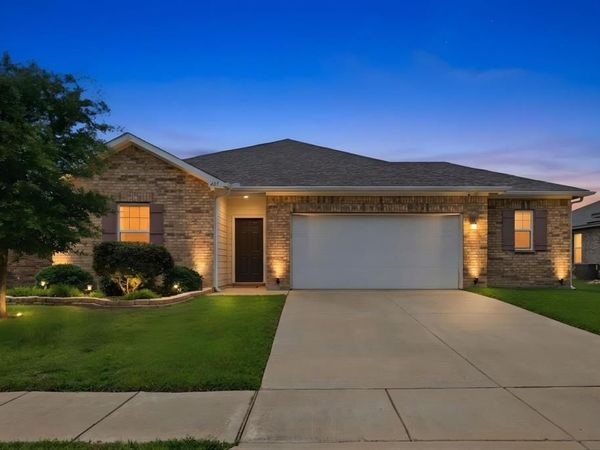 405 Willow Creek Drive, Glenn Heights, TX 75154