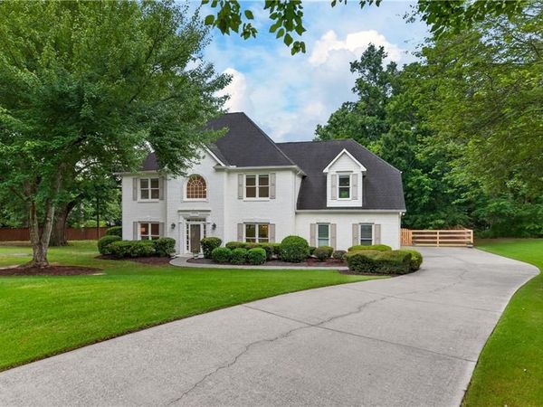 1635 Briers Chute, Alpharetta, GA 30004