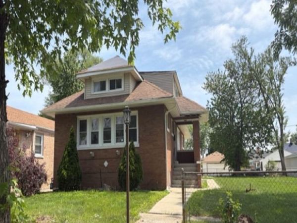 533 Linden Avenue , Bellwood, IL 60104