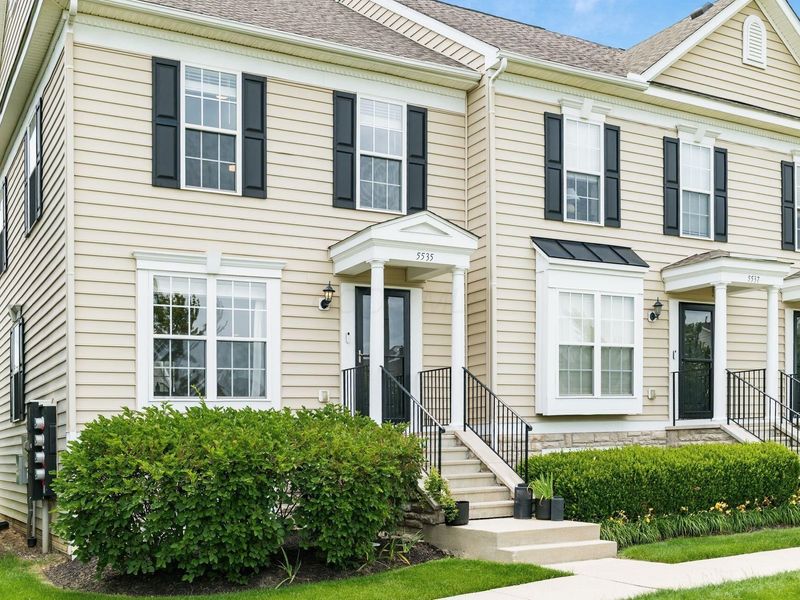 5535 Rainbow Falls Street, Unit 7, Dublin, OH 43016 Photo 1