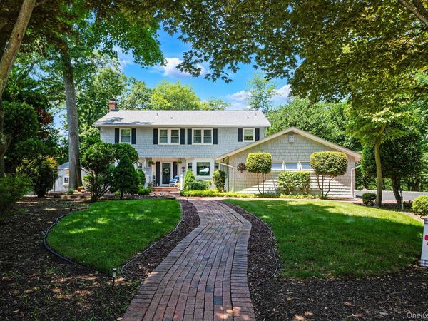 12 Knoll Crest, Miller Place, NY 11764