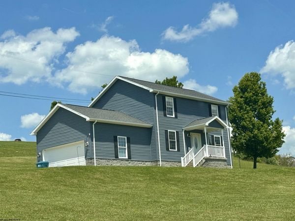 30 Green Meadows Drive, Bridgeport, WV 26330