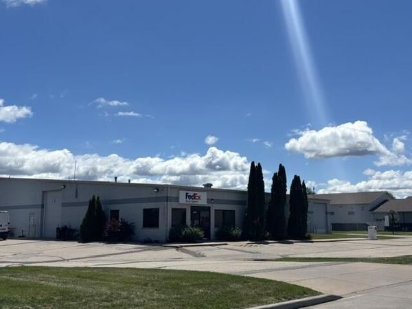 2974 Airport ROAD, La Crosse, WI 54603