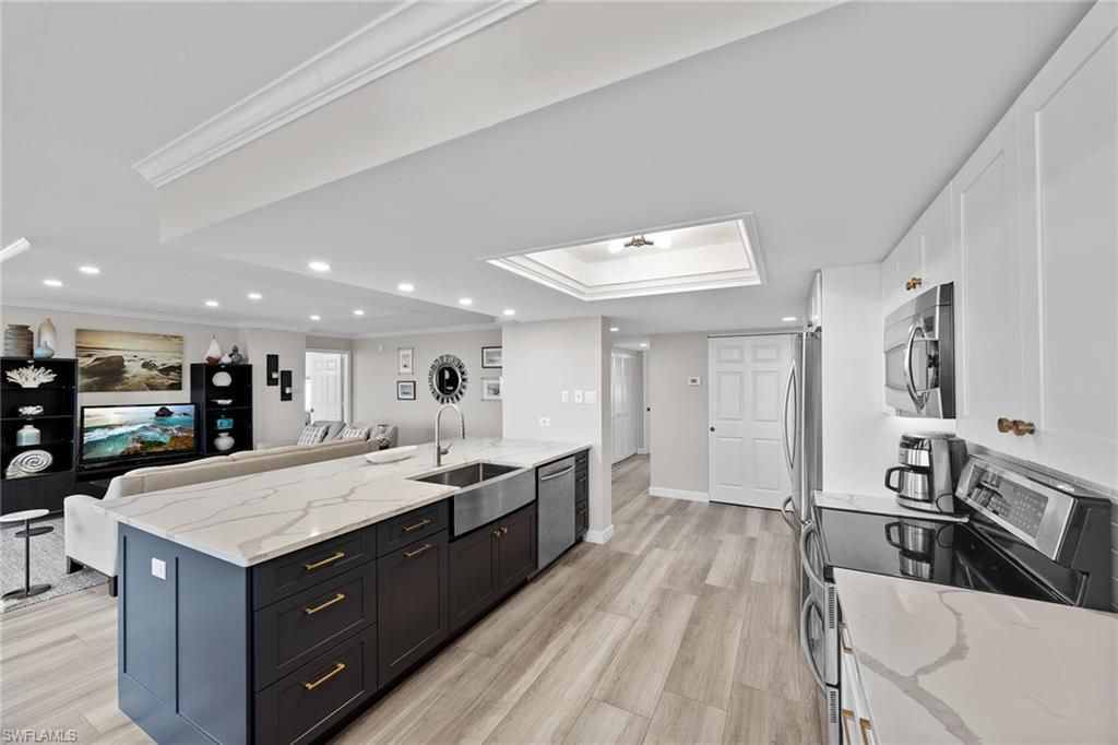 6585 Nicholas Blvd, Unit 805, Naples, FL 34108 Photo
