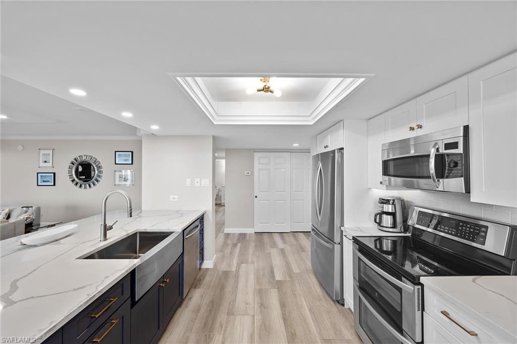 6585 Nicholas Blvd, Unit 805, Naples, FL 34108 Photo