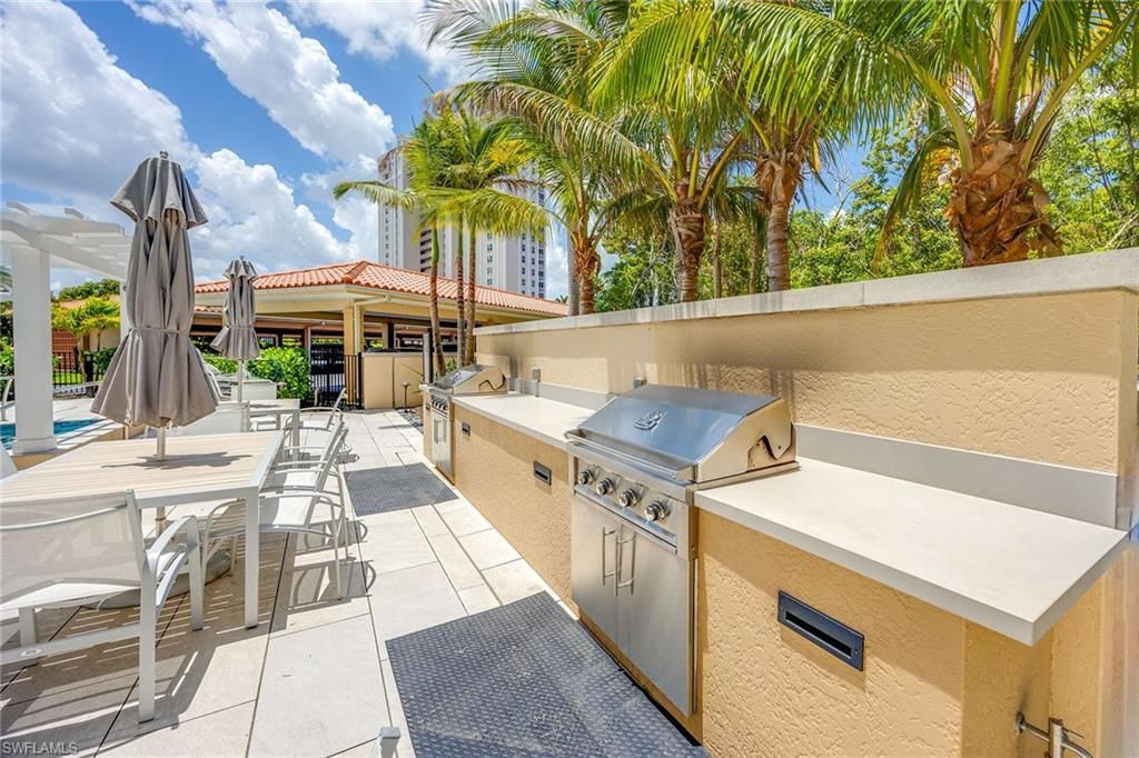 6585 Nicholas Blvd, Unit 805, Naples, FL 34108 Photo