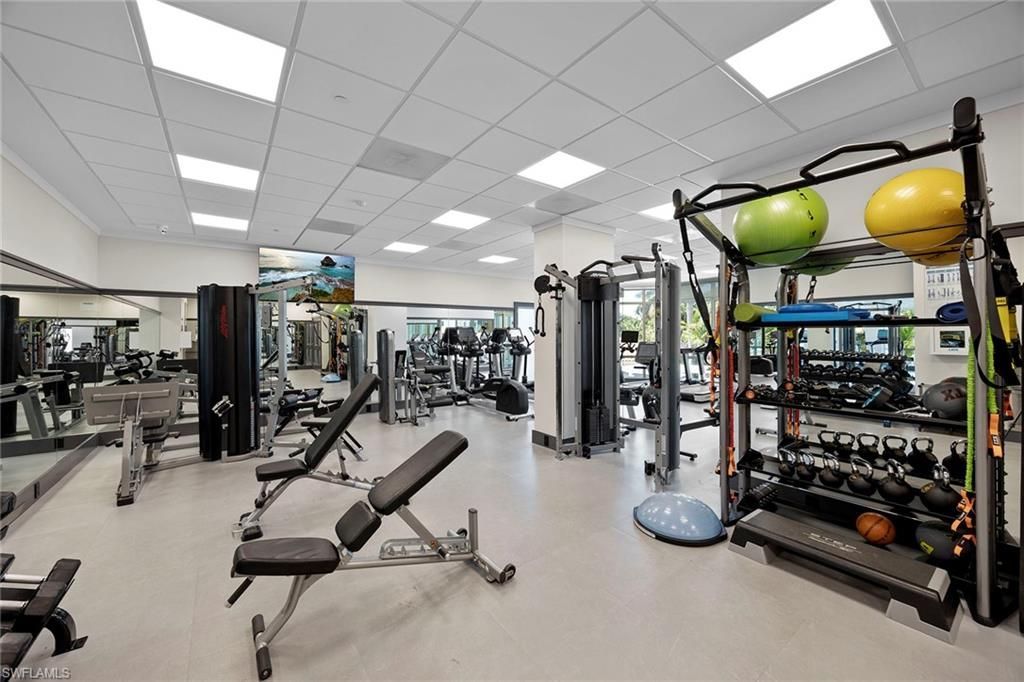 6585 Nicholas Blvd, Unit 805, Naples, FL 34108 Photo
