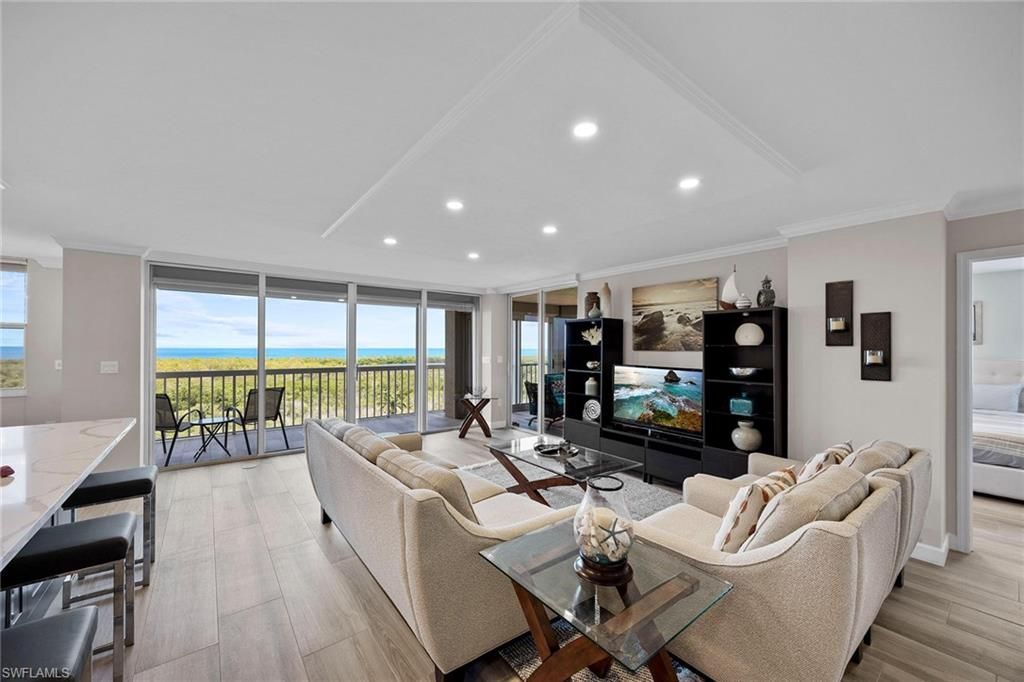 6585 Nicholas Blvd, Unit 805, Naples, FL 34108 Photo