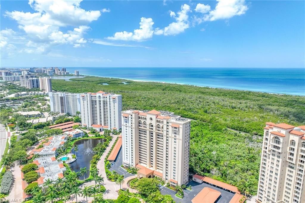 6585 Nicholas Blvd, Unit 805, Naples, FL 34108 Photo