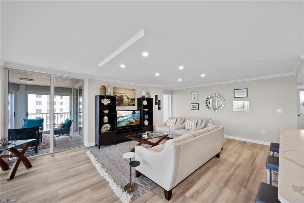 6585 Nicholas Blvd, Unit 805, Naples, FL 34108 Photo
