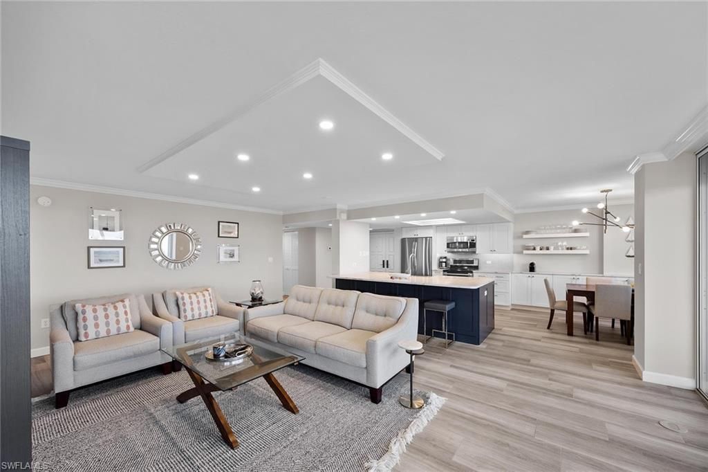 6585 Nicholas Blvd, Unit 805, Naples, FL 34108 Photo