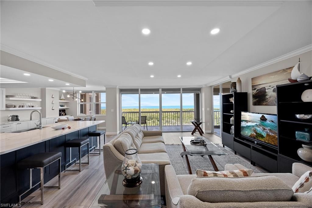 6585 Nicholas Blvd, Unit 805, Naples, FL 34108 Photo
