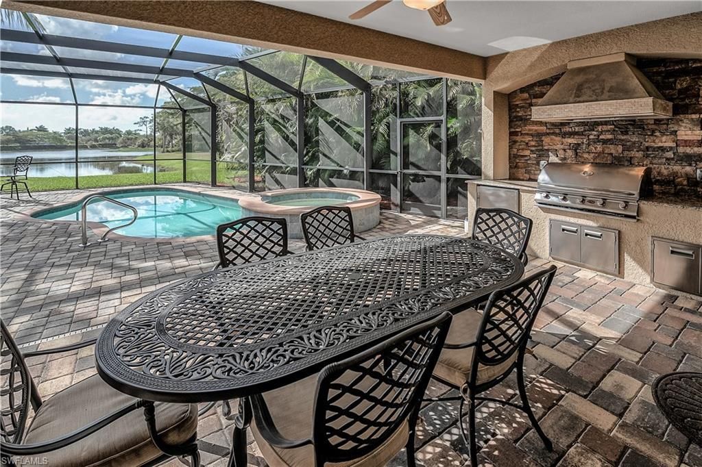 9215 Veneto Ln , Naples, FL 34113 Photo
