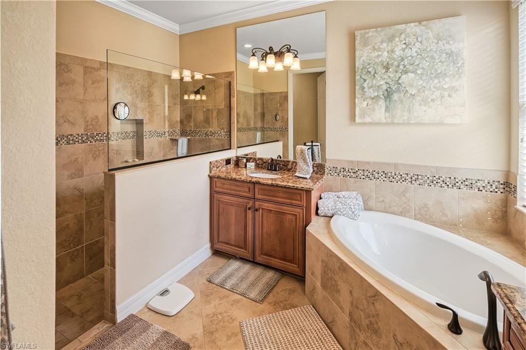 9215 Veneto Ln , Naples, FL 34113 Photo