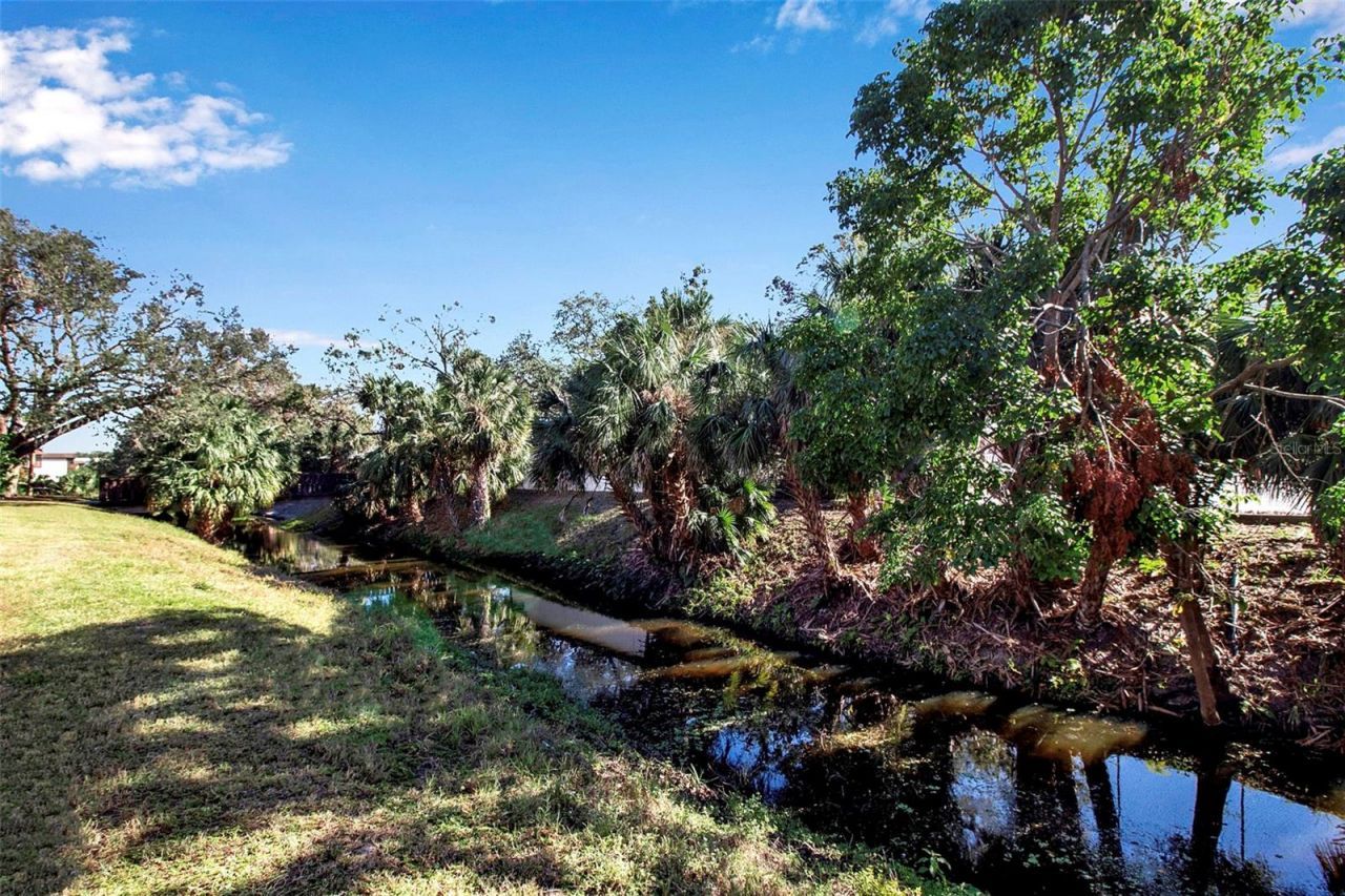 3212 Ramblewood Drive N, Unit 3212, Sarasota, FL 34237 Photo