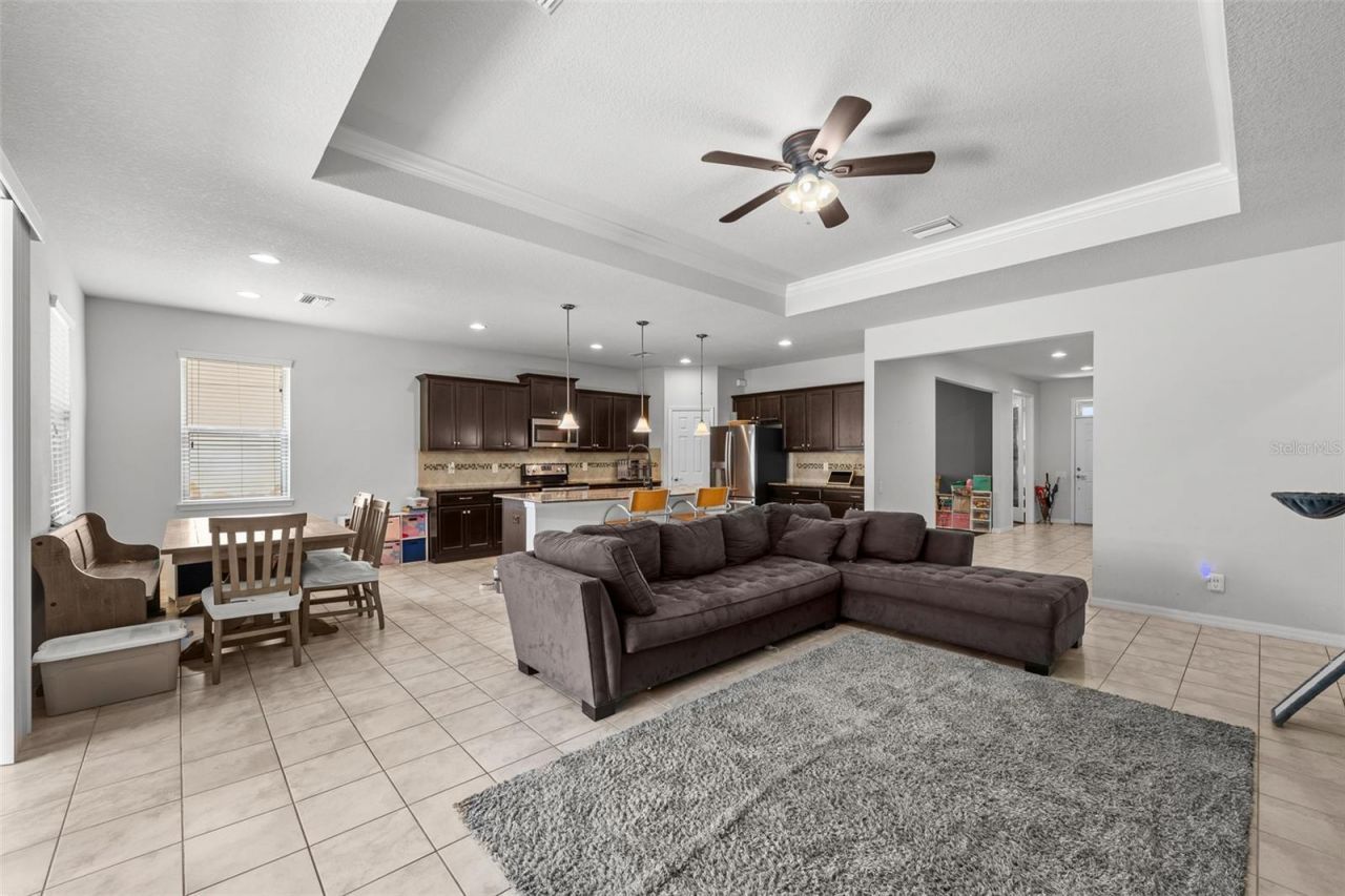2212 Landside Drive, Valrico, FL 33594 Photo