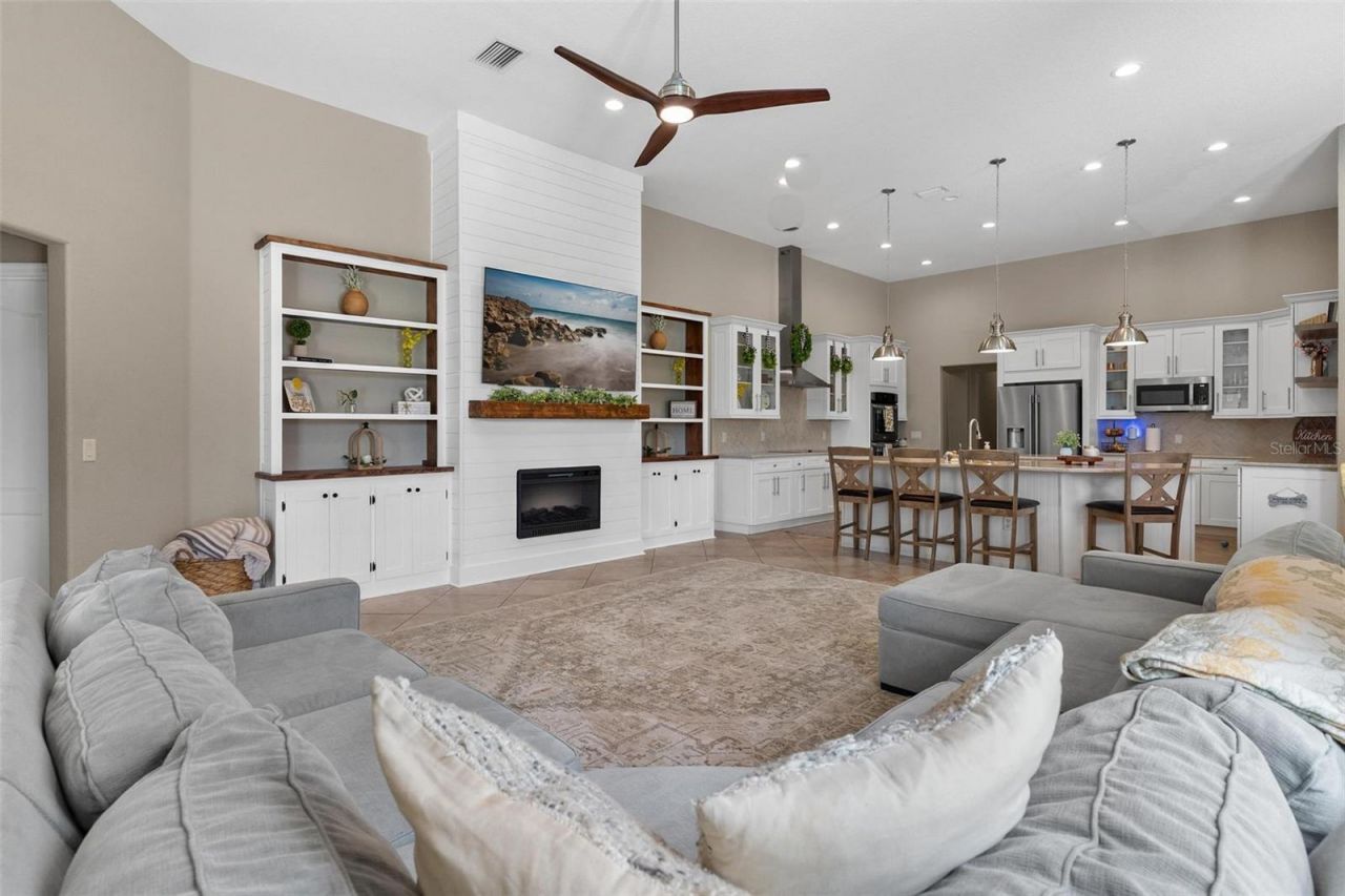 2587 NE 108th Lane, Oxford, FL 34484 Photo