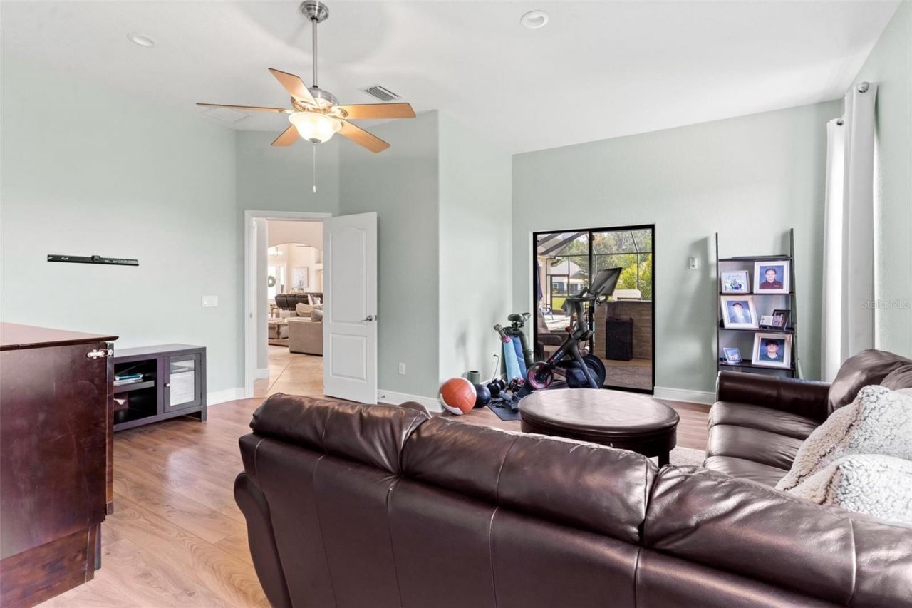 2587 NE 108th Lane, Oxford, FL 34484 Photo