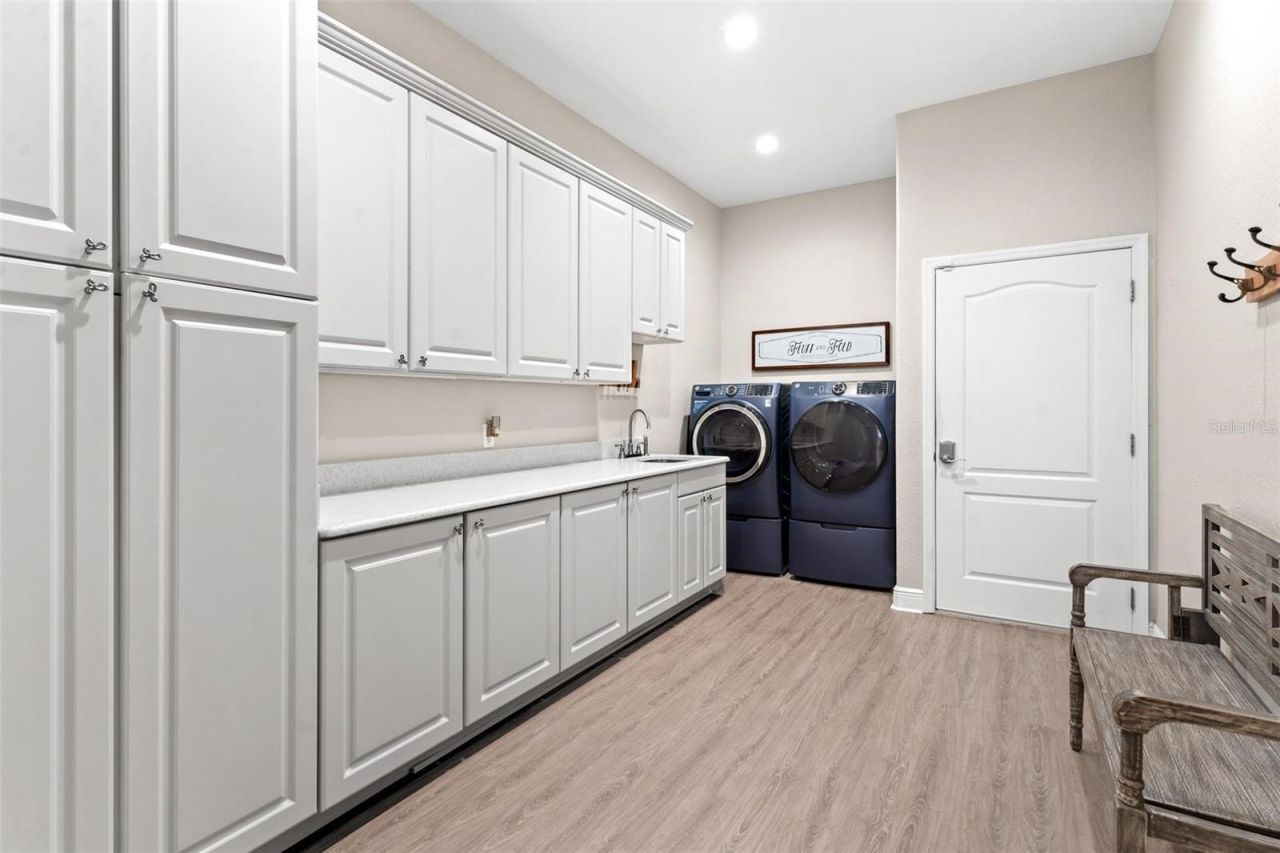 2587 NE 108th Lane, Oxford, FL 34484 Photo