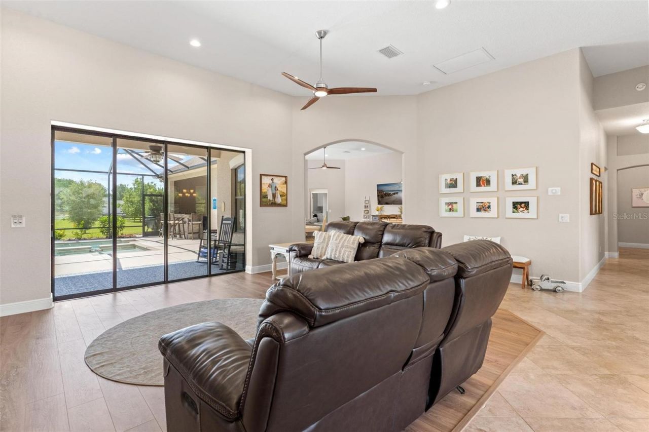 2587 NE 108th Lane, Oxford, FL 34484 Photo