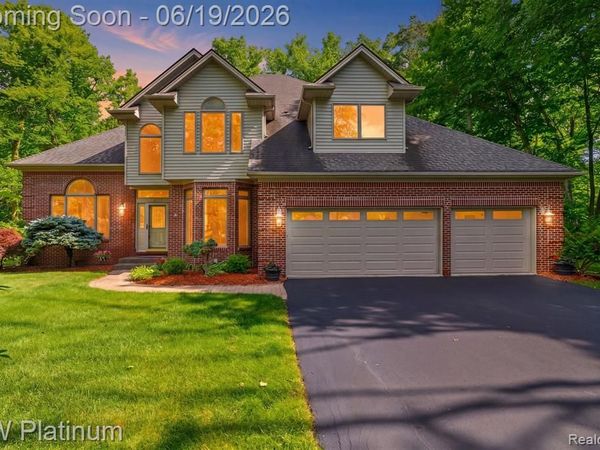 4270 Greenview Circle, Fort Gratiot Twp, MI 48059