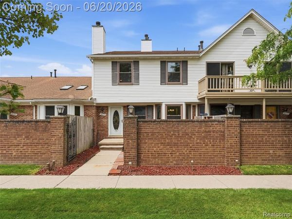 34717 E Wilma Court, Chesterfield Twp, MI 48047