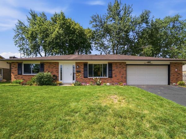 1015 Derringer Drive, Englewood, OH 45322