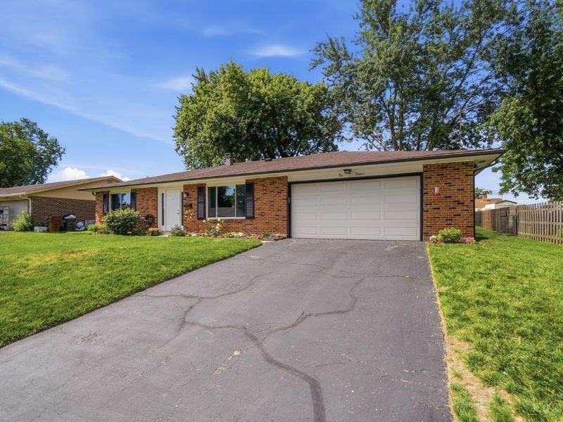 1015 Derringer Drive, Englewood, OH 45322 Photo 3