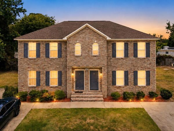 1525 Pine Brook Court, Unit B, Greenville, NC 27858