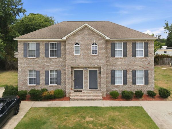 1525 Pine Brook Court, Unit B, Greenville, NC 27858