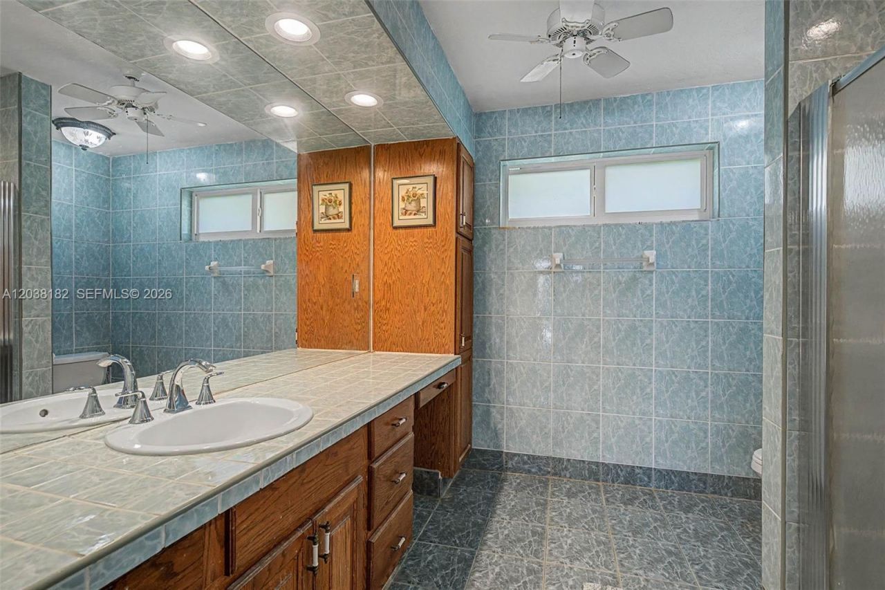 16842 SW Sw 79 Place, Palmetto Bay, FL 33157 Photo